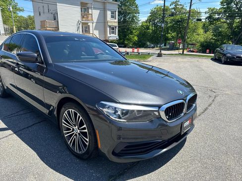 Used 2019 BMW 530i xDrive w/ Convenience Package AWD/4WD image 5