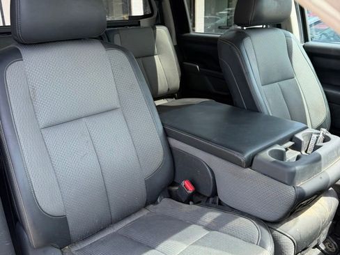 Used 2018 Nissan Titan S RWD image 20