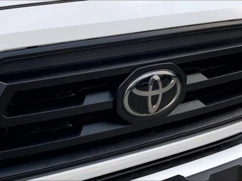 Used 2023 Toyota Tacoma SR image 29