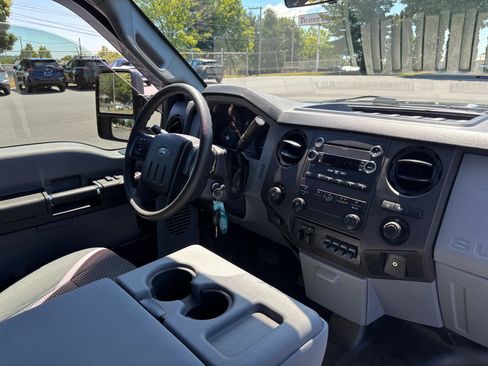 Used 2015 Ford F250 XL w/ Power Equipment Group AWD/4WD image 26