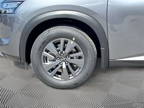 Certified 2025 Nissan Pathfinder S image 28