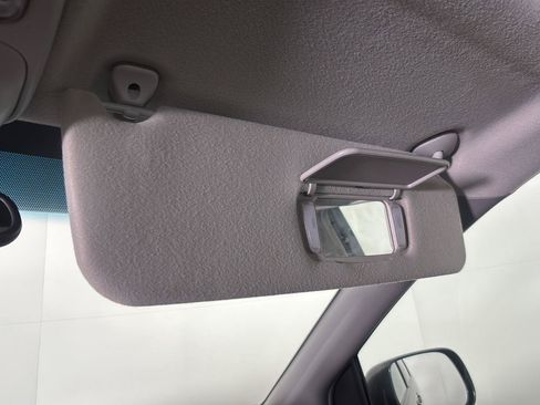 Used 2005 Toyota Sienna XLE Limited w/ XLE Limited Pkg 2 AWD/4WD image 38