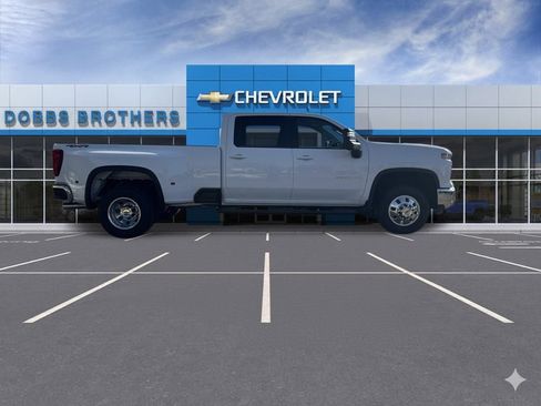 New 2026 Chevrolet Silverado 3500 LT w/ Convenience Package image 6
