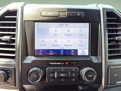 Used 2020 Ford F150 XLT w/ Equipment Group 302A Luxury AWD/4WD image 24