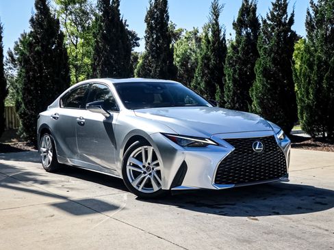 Used 2023 Lexus IS 300 w/ Comfort Package image 2