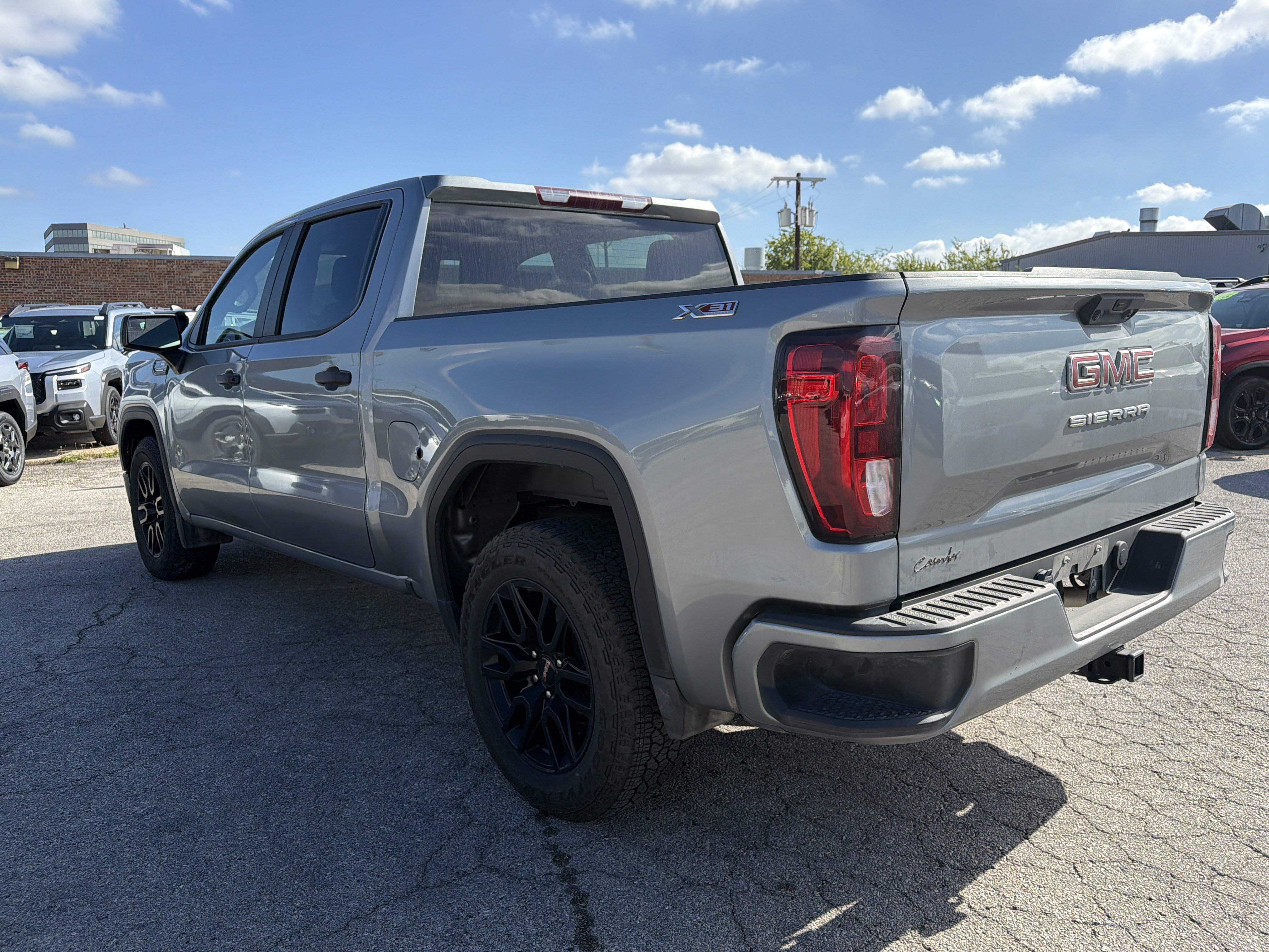 Used 2023 GMC Sierra 1500 Pro w/ Graphite Edition AWD/4WD image 5