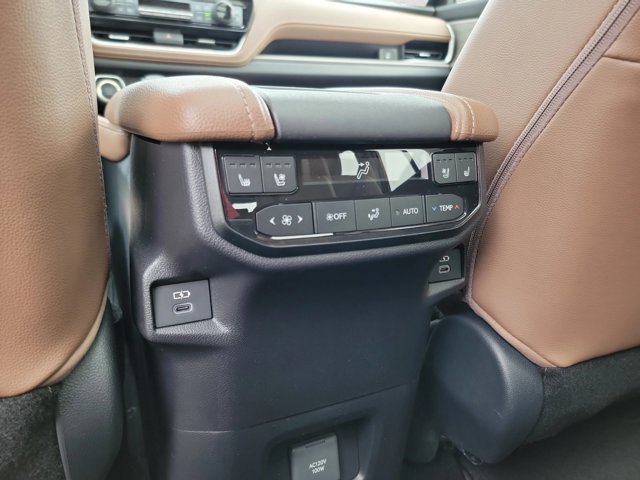 Used 2026 Toyota Grand Highlander AWD image 19