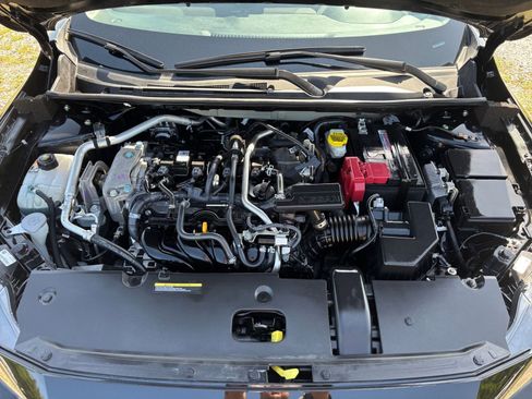 Used 2025 Nissan Sentra S FWD image 32