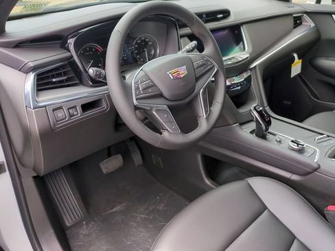 New 2026 Cadillac XT5 Luxury FWD image 10