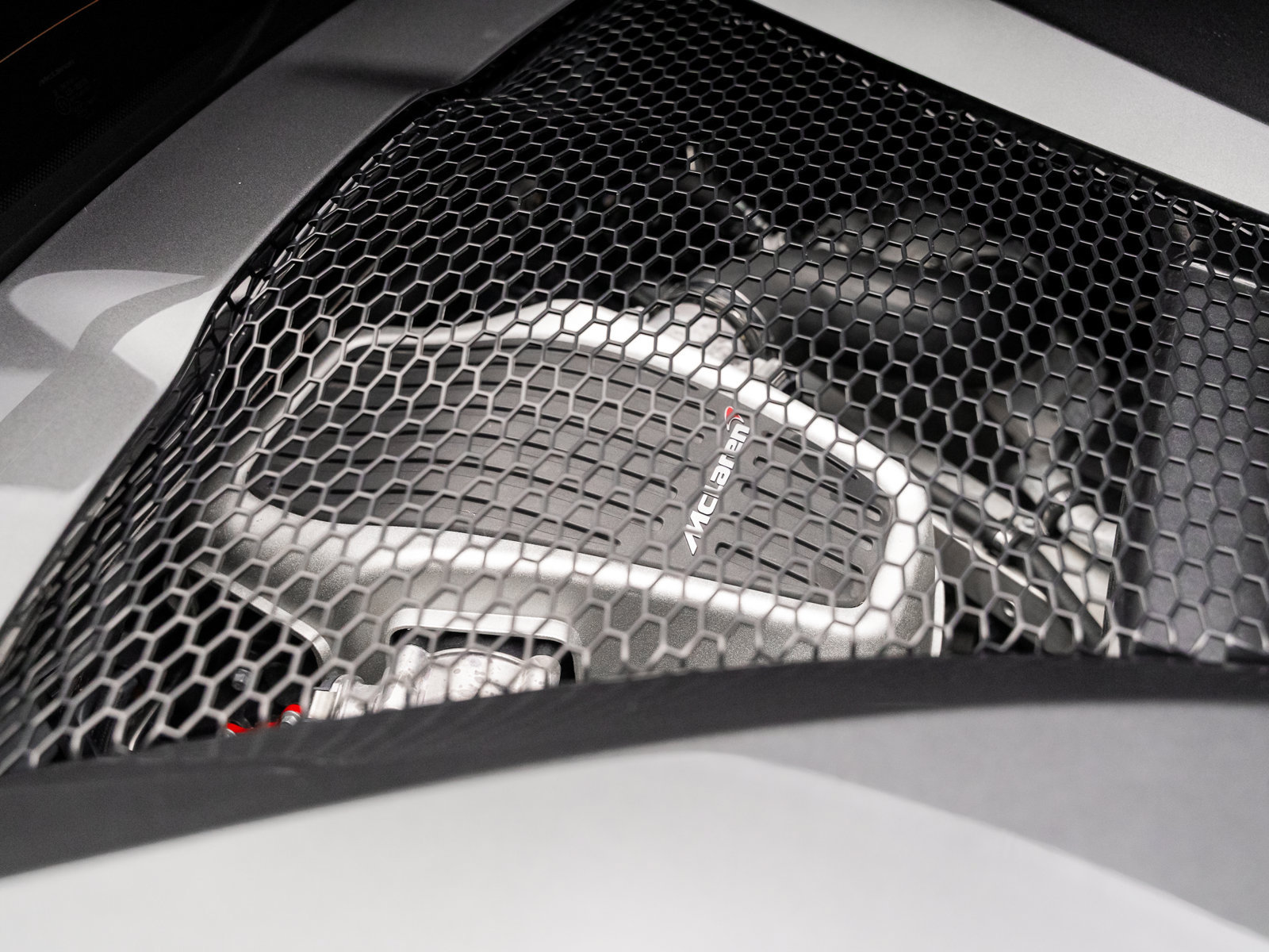 Used 2017 McLaren 570S Coupe RWD image 39