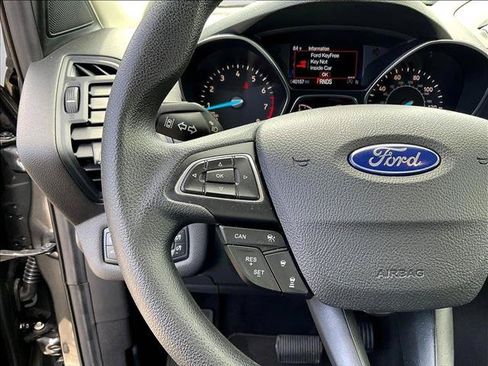Used 2019 Ford Escape SE FWD image 19