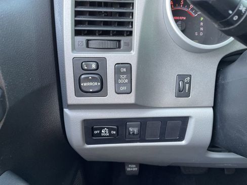 Used 2013 Toyota Tundra 2WD CrewMax w/ SR5 Pkg image 30