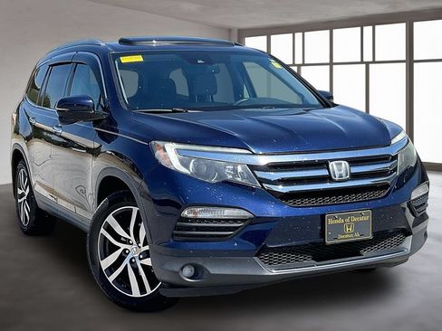 Used 2017 Honda Pilot Touring image 3