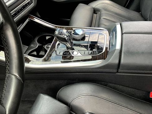 Used 2020 BMW X5 sDrive40i w/ M Sport Package RWD image 18