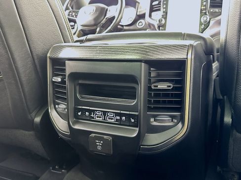 Used 2019 RAM 1500 Limited AWD/4WD image 21