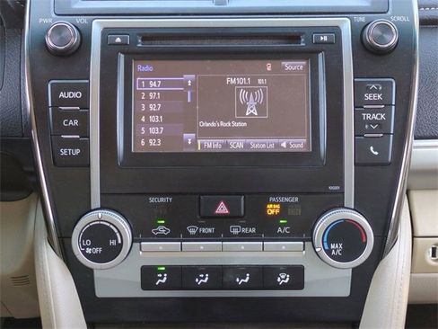 Used 2014 Toyota Camry LE image 16