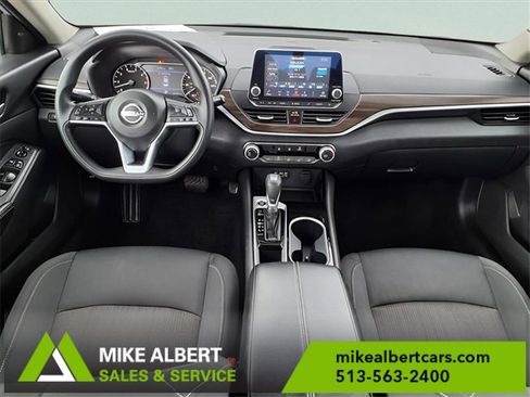 Used 2024 Nissan Altima 2.5 SV image 10