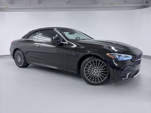 Used 2026 Mercedes-Benz CLE 450 4MATIC Cabriolet image 10