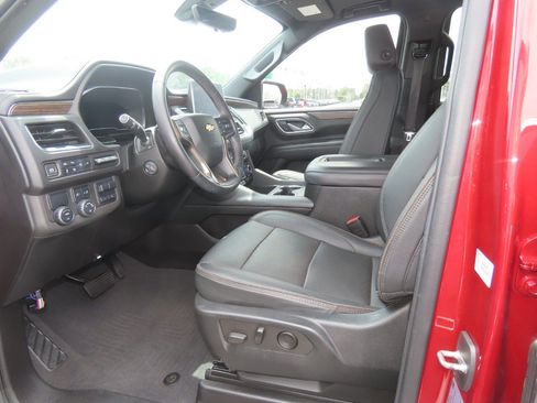 Used 2022 Chevrolet Suburban High Country RWD image 24