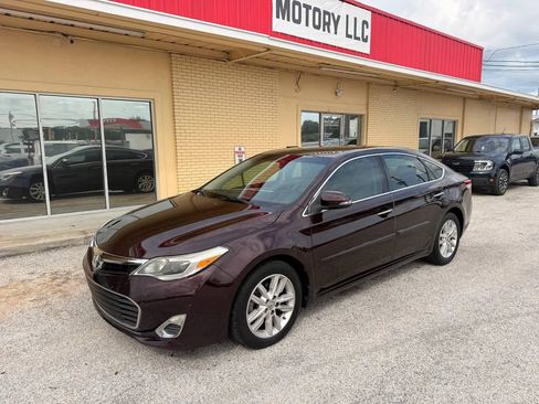 Used 2015 Toyota Avalon XLE FWD image 1