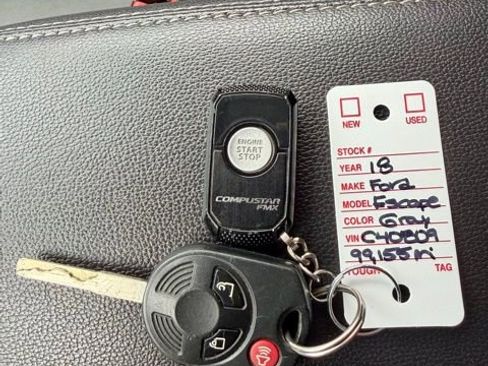 Used 2018 Ford Escape SE image 41