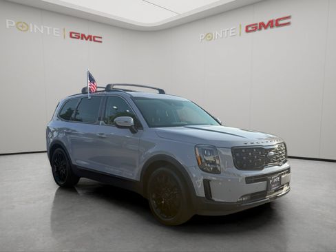 Used 2021 Kia Telluride SX w/ SX Prestige Package AWD/4WD image 2