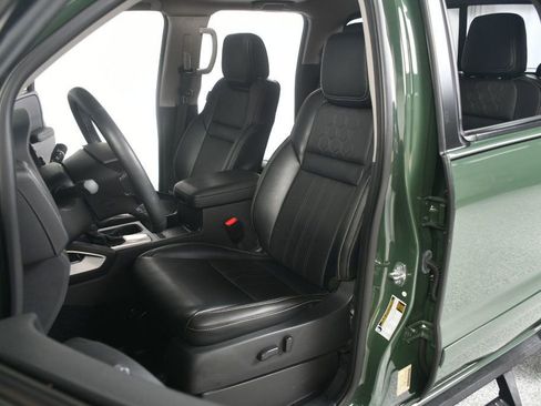 Used 2022 Nissan Frontier SV w/ SV Premium Package AWD/4WD image 29