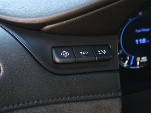 Used 2018 Cadillac Escalade Premium Luxury image 22