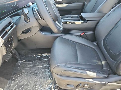 Certified 2025 Hyundai Tucson Limited image 16