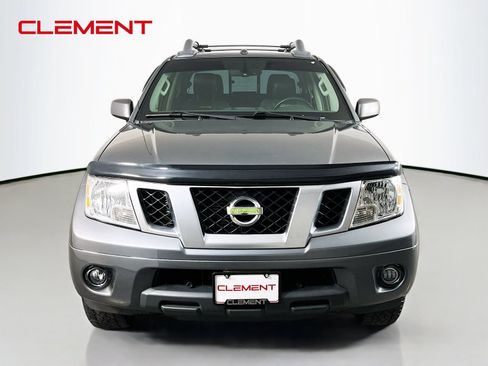 Used 2017 Nissan Frontier PRO-4X w/ Pro-4x Luxury Package AWD/4WD image 3