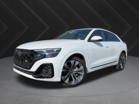 Used 2025 Audi Q8 Premium Plus image 1