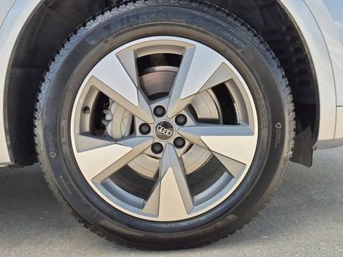 Used 2023 Audi Q5 Premium Plus w/ Premium Plus Package AWD/4WD image 23