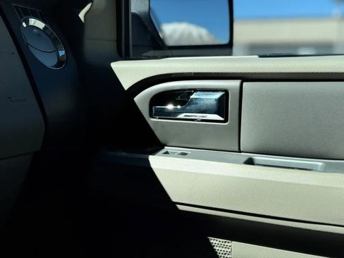 Used 2011 Ford Expedition EL XLT image 34
