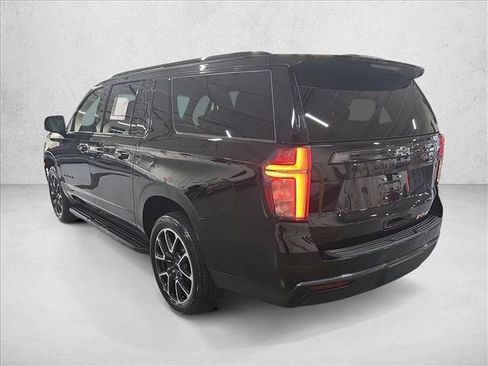 Used 2022 Chevrolet Suburban RST w/ Luxury Package image 7