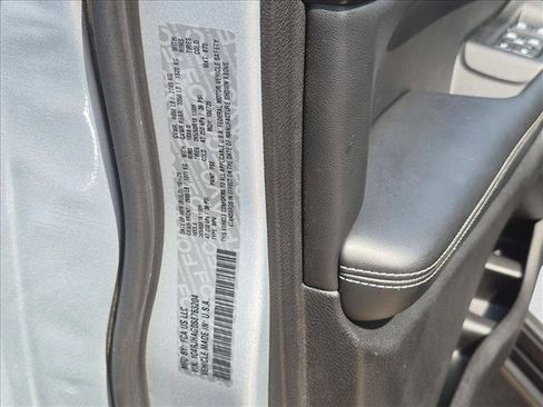 Used 2025 Jeep Grand Cherokee 4WD image 25