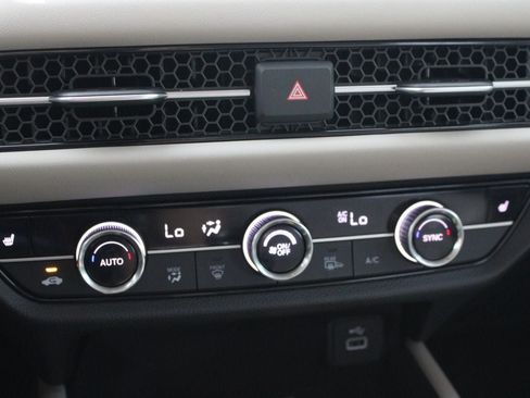 Used 2024 Honda HR-V EX-L image 16