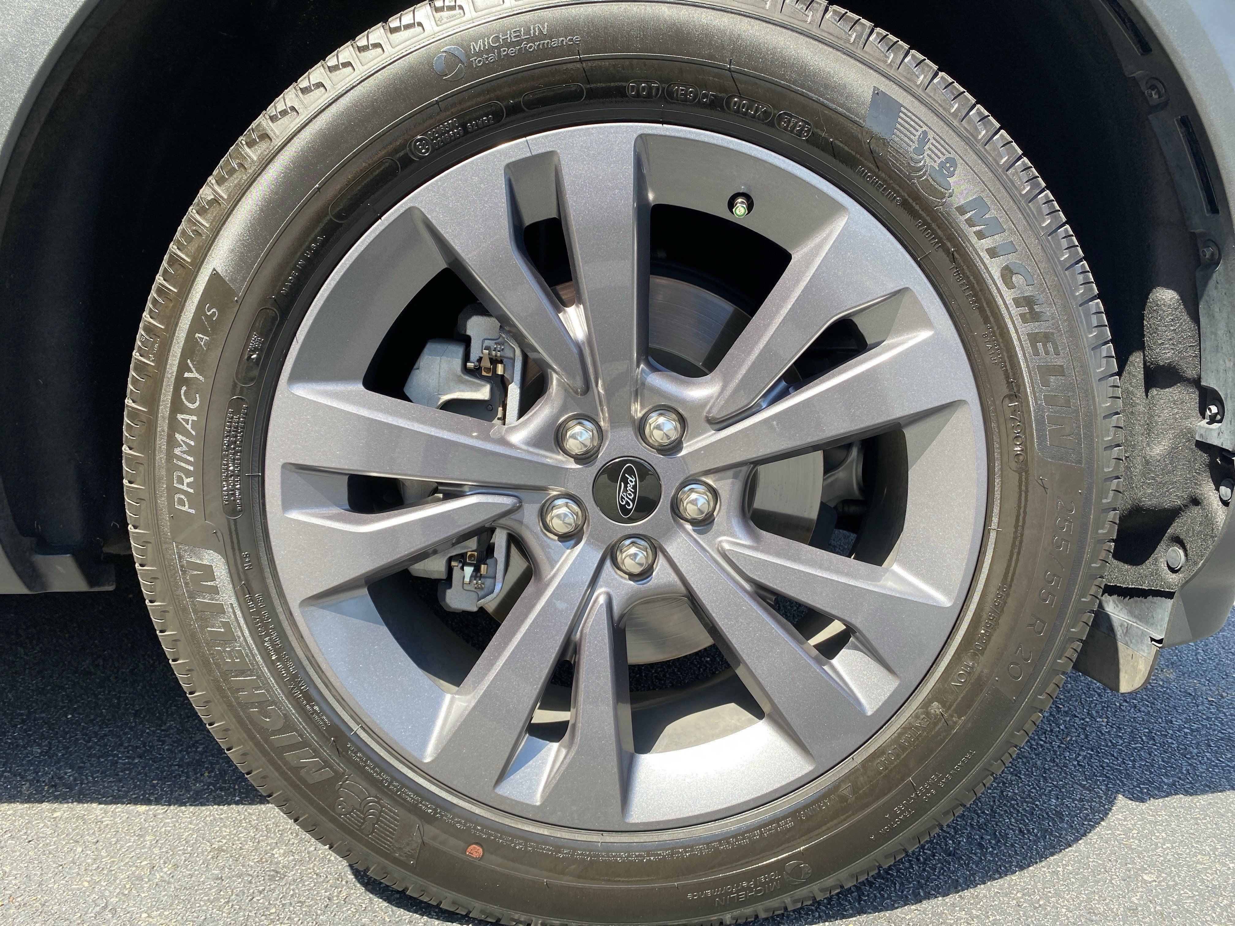 Used 2023 Ford Explorer XLT w/ Equipment Group 202A RWD image 42