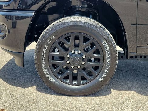 Used 2024 RAM 3500 Big Horn AWD/4WD image 5