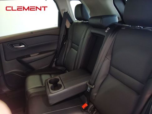 Used 2023 Nissan Rogue SV w/ SV Premium Package image 35