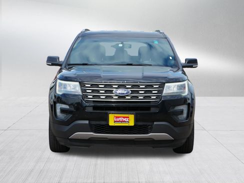 Used 2016 Ford Explorer XLT w/ Equipment Group 201A AWD/4WD image 2