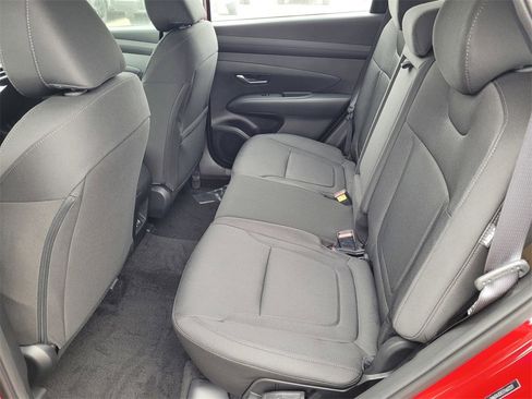 New 2026 Hyundai Tucson SE image 6