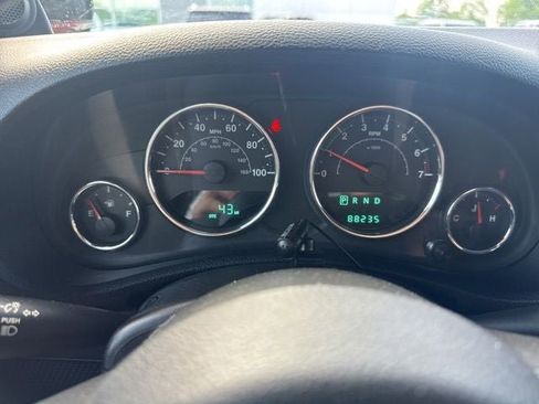 Used 2014 Jeep Wrangler Sport AWD/4WD image 11