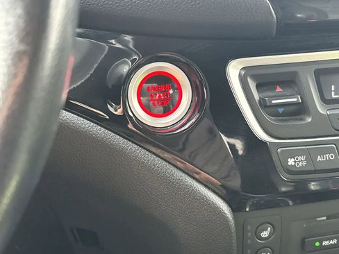 Used 2017 Honda Pilot Elite image 21