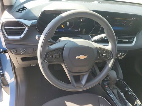Used 2024 Chevrolet TrailBlazer LT w/ Driver Confidence Package FWD image 15