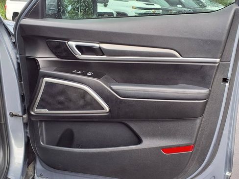 Used 2020 Kia Telluride LX FWD image 13