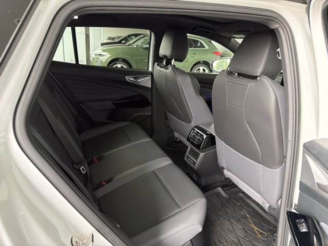 Used 2023 Volkswagen ID.4 Pro S AWD/4WD image 8