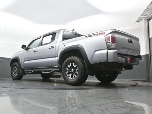 Used 2020 Toyota Tacoma TRD Off-Road w/ Technology Package AWD/4WD image 30