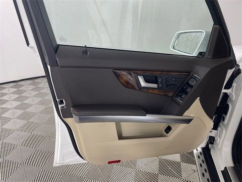 Used 2014 Mercedes-Benz GLK 250 BlueTEC 4MATIC image 17