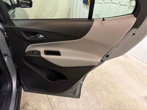 Used 2024 Chevrolet Equinox LT image 18