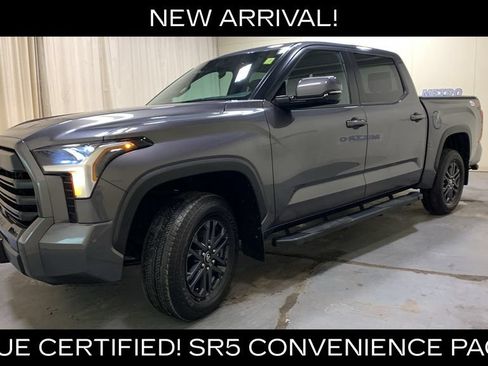 Used 2025 Toyota Tundra SR5 w/ SR5 Convenience Package AWD/4WD image 41